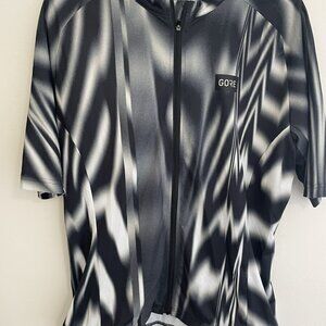 Gore Women's Short Sleeve Full Zip Cycling Jersey- New never worn